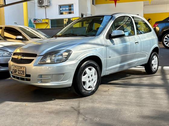 CHEVROLET CELTA 1.0 MPFI LS 8V FLEX 2P MANUAL CHEVROLET CELTA 1.0 MPFI LS 8V FLEX 2P MANUAL